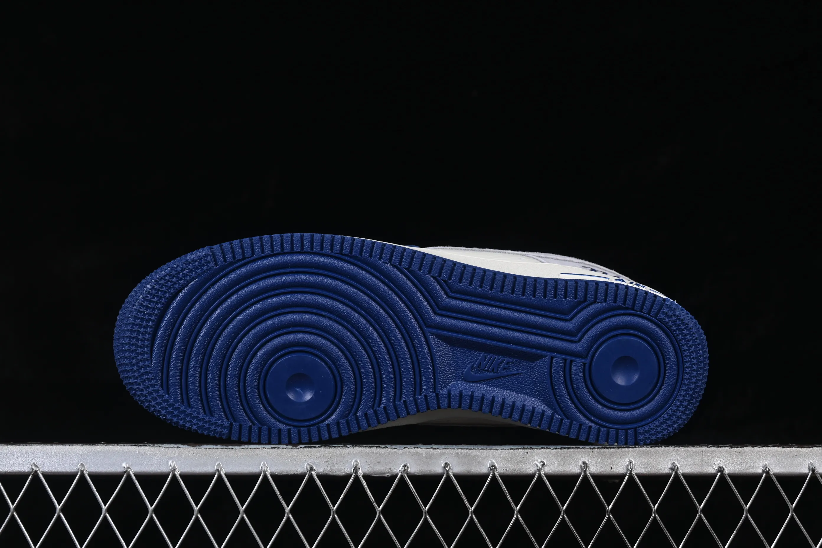 All categories Nk Air Force 1 Air Force series Nk Air Force 1 Low Air Force low-top Nike Air Force 1'07 Low white, gray and blue stitching Air Force 1 low-top casual sneakers HM3703-161